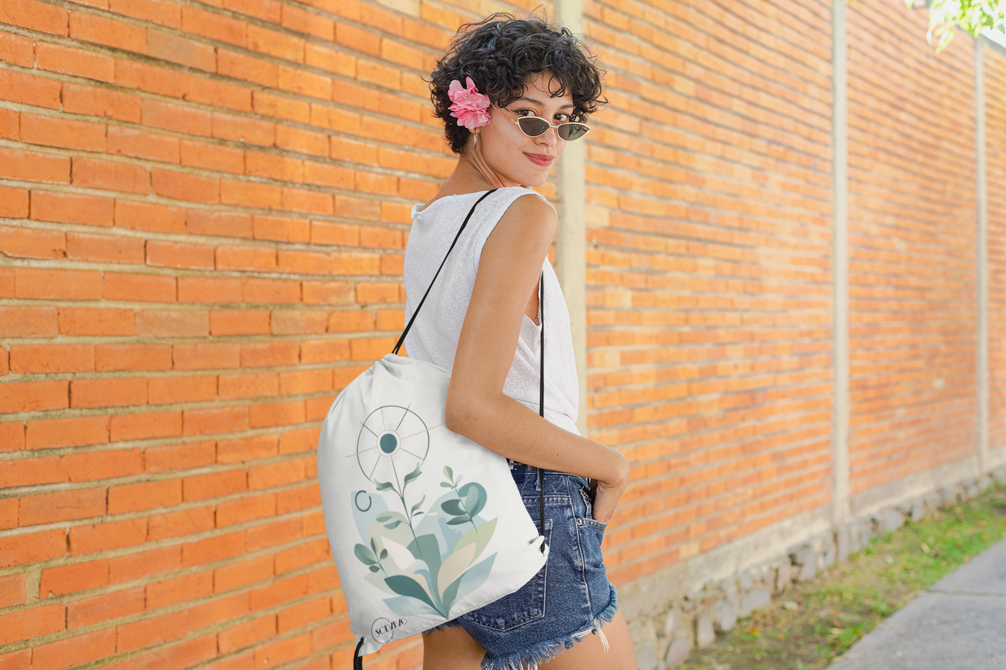 SOLEA – Premium Gym Bag | Minimalist design by SOLVIVO | Symbol of light & harmony