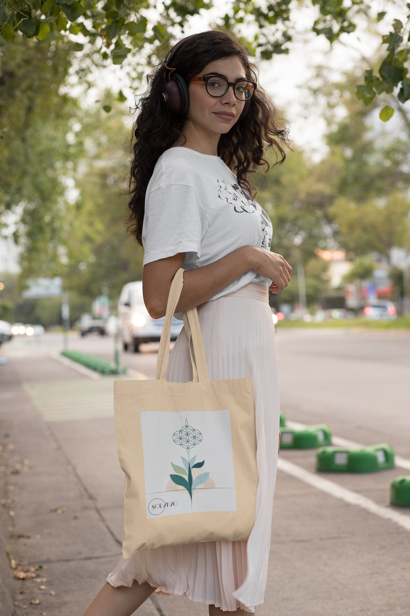 VITA – Organic Tote Bag | Minimalist design by SOLVIVO | Symbol of life energy & growth