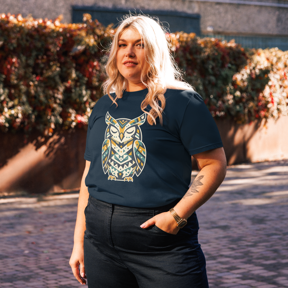 WISDOM – Unisex Bio T Shirt | Geometrisches Eulendesign von SOLVIVO | Symbol für Weisheit & Intuition